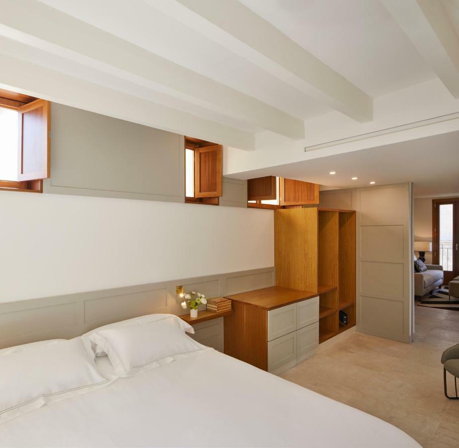 Damunt Hotell